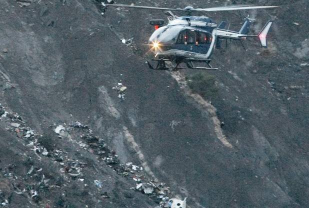 Légi katasztrófa: szándékosan vezette hegynek a gépet a pilóta