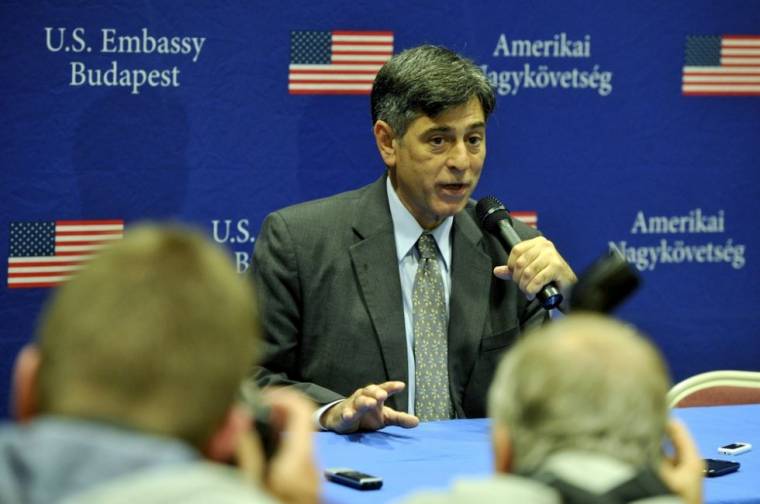 Budapest kikérné az amerikai ügyvivőt