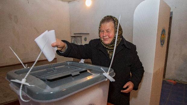 Moldova: az Európa-barát erőké a mandátumok többsége