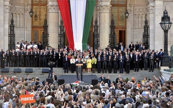 Újraválasztotta Orbán Viktort a parlament