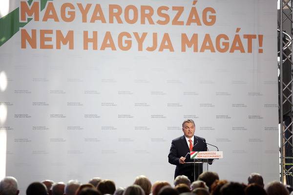 Újraválasztották Orbánt a Fidesz élére