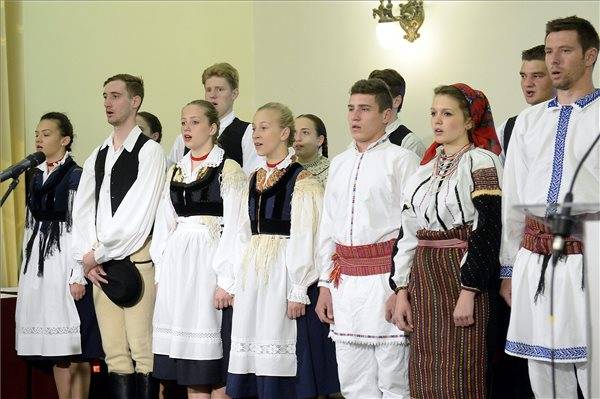 Emlékezni kell Trianon tragédiájára