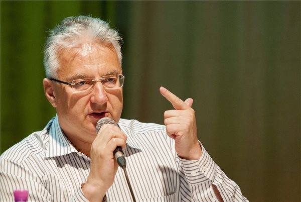 Semjén: az autonómia emberi jog a közösség szintjén