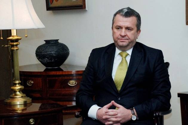 Antiszemitizmus miatt hazarendelték Románia jereváni nagykövetét