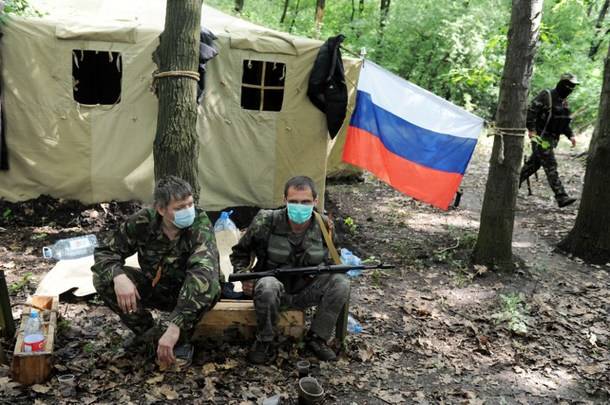 NATO: több fegyver érkezik Kelet-Ukrajnába