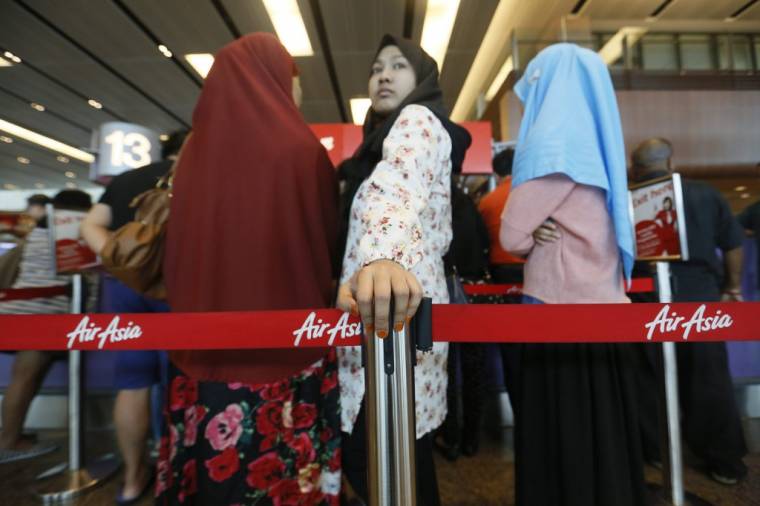 Tengerfenékre süllyedtek a maláj gép roncsai?