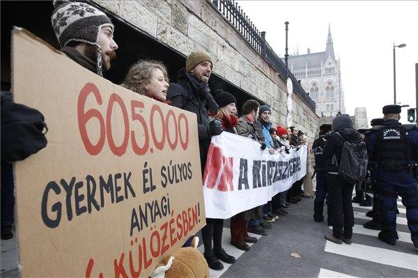 Kormányellenes demonstrációk Magyarországon