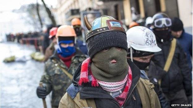 Ukrajna: „megadják magukat” a megyei vezetők