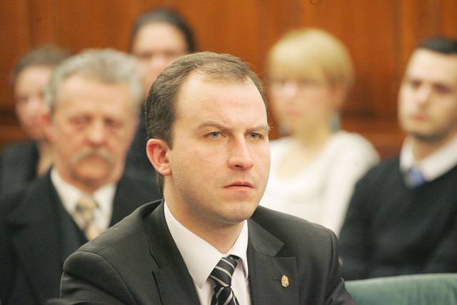 Szélhámosok árulnak magyar állampolgárságot