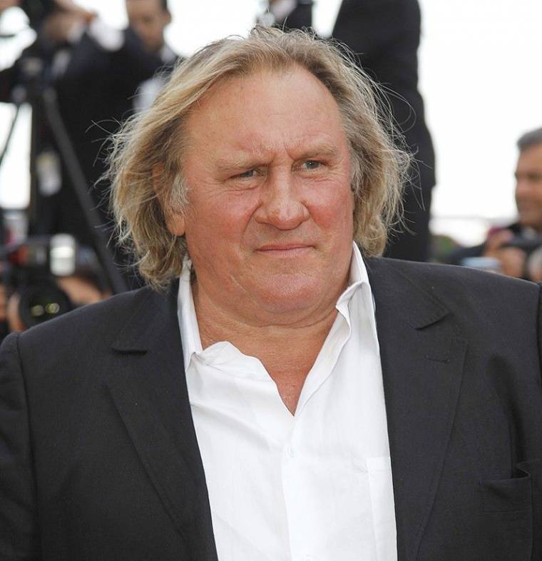 Depardieu-vel szaval Hobo