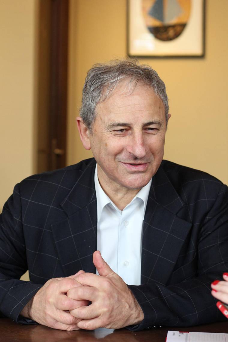 Pontot tesz a kiadás végére a Mentor