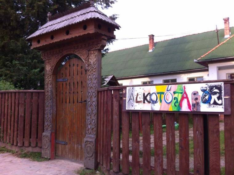 Képzőművészek zsindelyországban