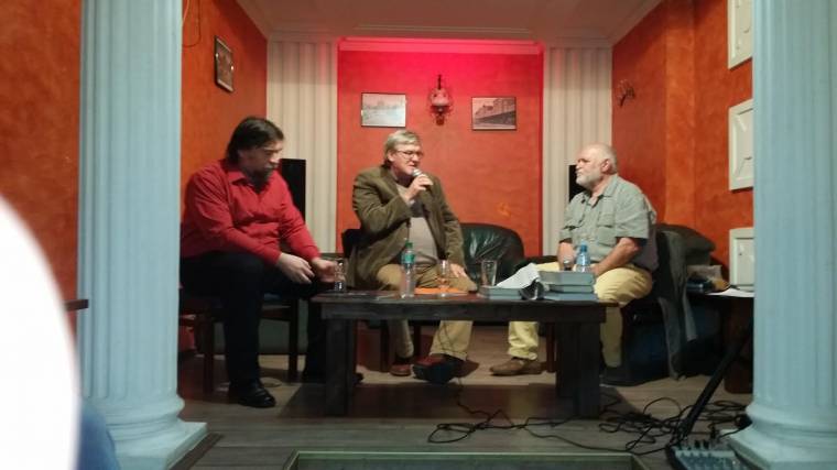 Háború „természetes fényben” – Závada Pál Váradon