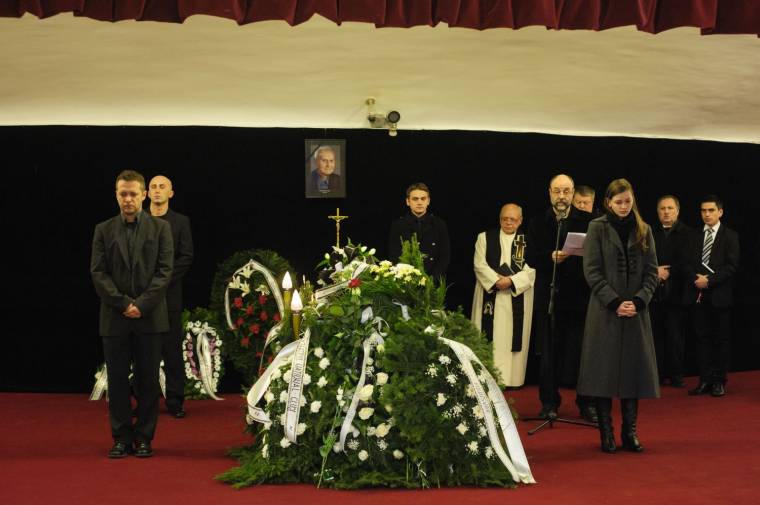 Utolsó földi útjára kísérték Senkálszky Endrét