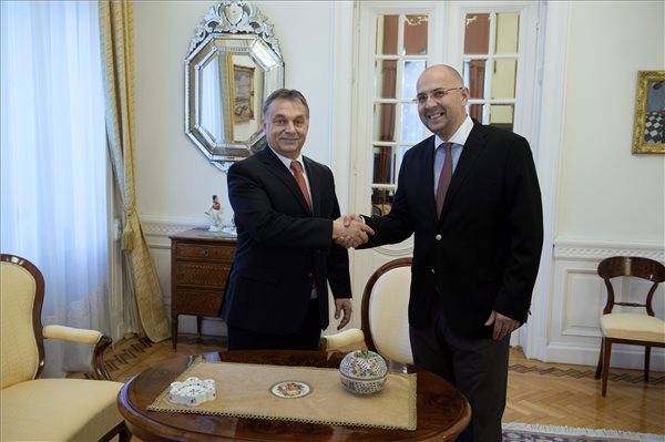 Orbán: a kormány az erdélyi magyarság mögött áll