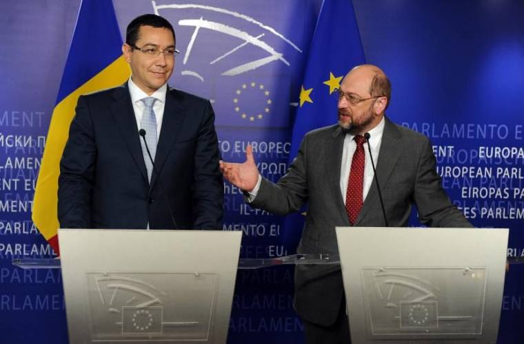 „Elvtársi” fejmosás a román szocialistáknak