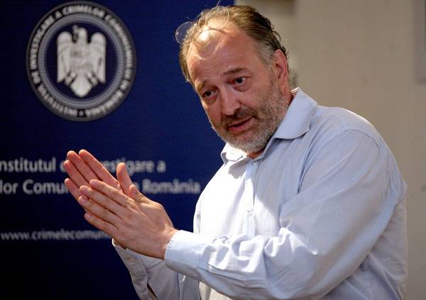 Tănase a tévéelnök – „szent a béke” az USL-ben