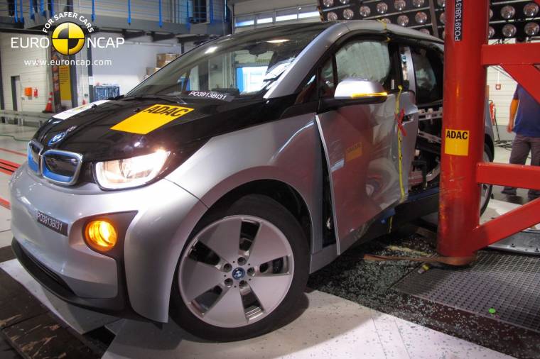 Nem tartja igazságosnak a négy csillagot a BMW