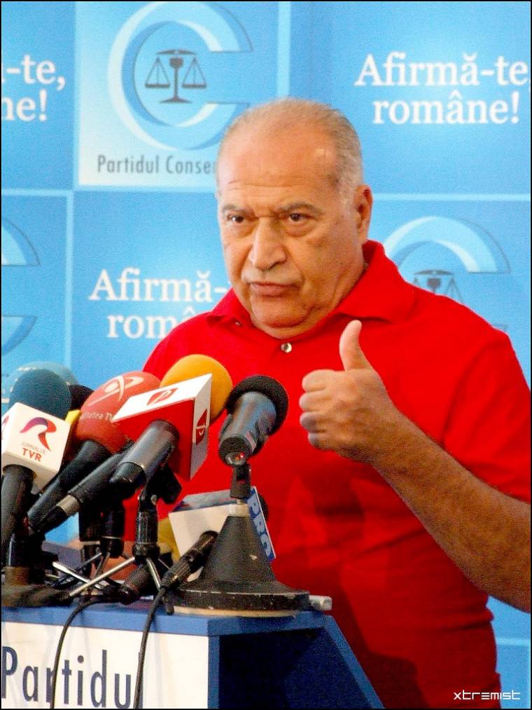 Vádat emelt a DNA Voiculescuék ellen