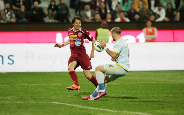 Döntetlent játszott a címvédő CFR a trónvárományos Steauával