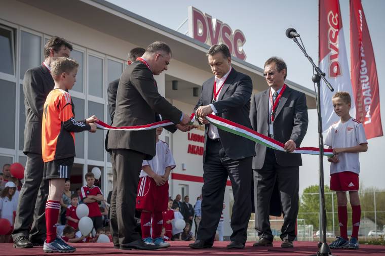 Átadták a debreceni futballakadémiát
