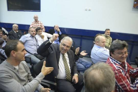 Az etnikai problémákat is megoldaná a hokielnök