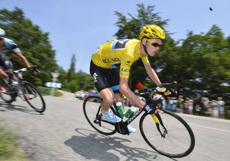 Froome uralja a hegyeket