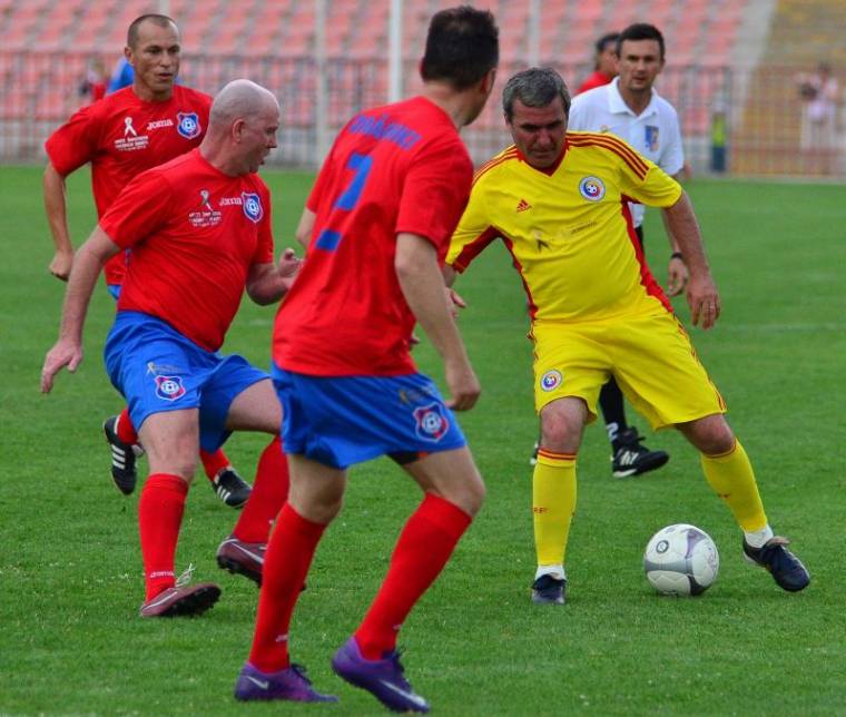 Egy élesdi kisfiúért fociztak Hagiék Váradon