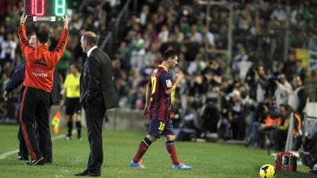 Messi hat-nyolc hétre kidőlt