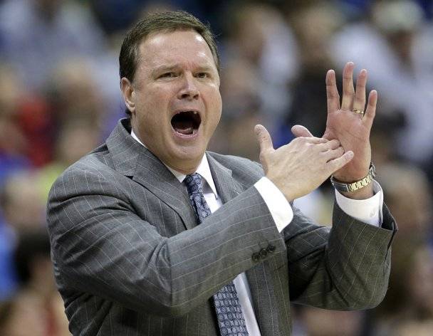 Új szabályok jönnek a kosárlabdában