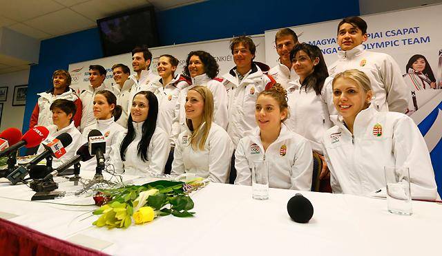 Hazaért a magyar csapat Szocsiból – Miklós Edit aranyat akar Pjongcsangban