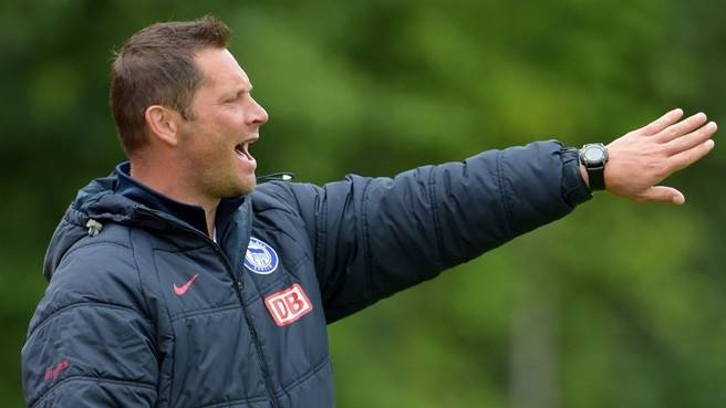 Menesztették Pintért