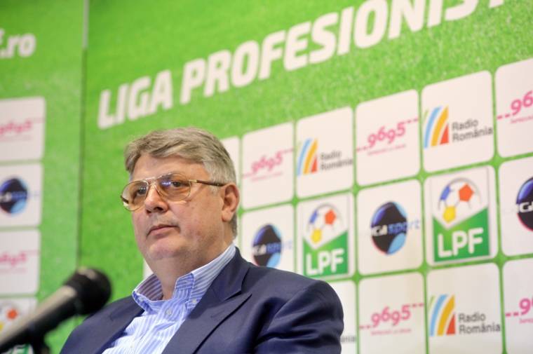 Megmentenék az „elfekélyesedett” futballbíráskodást