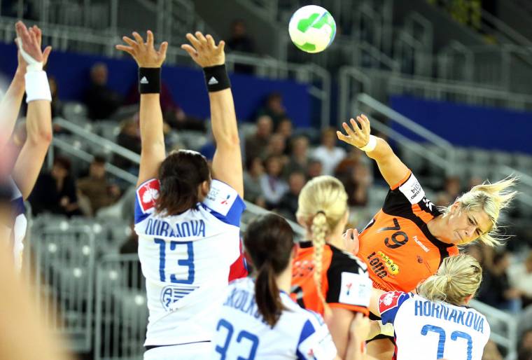 Lépéselőnyben Hollandia a kézilabda-Eb-n