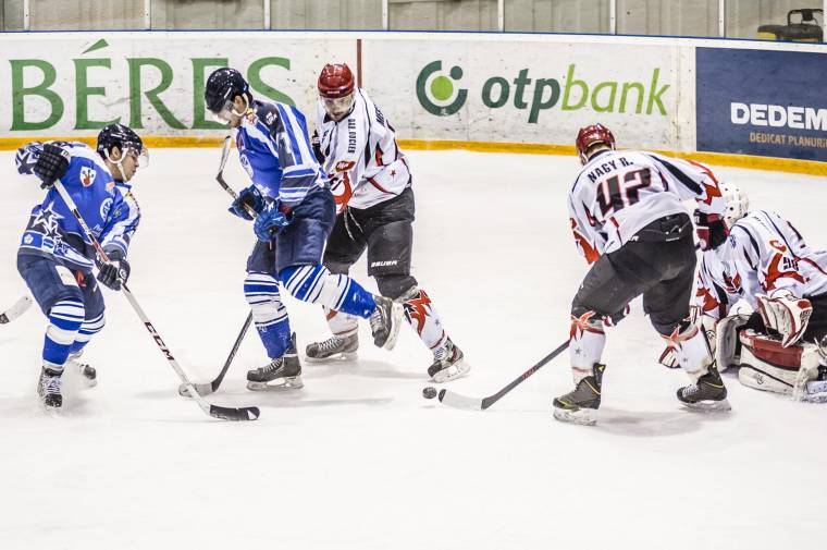 Mellélőttek az erdélyiek