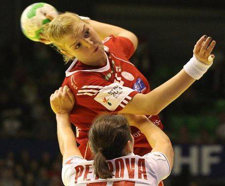 Magyarország döntetlennel, Románia vereséggel kezdte a női kézilabda-Eb-t