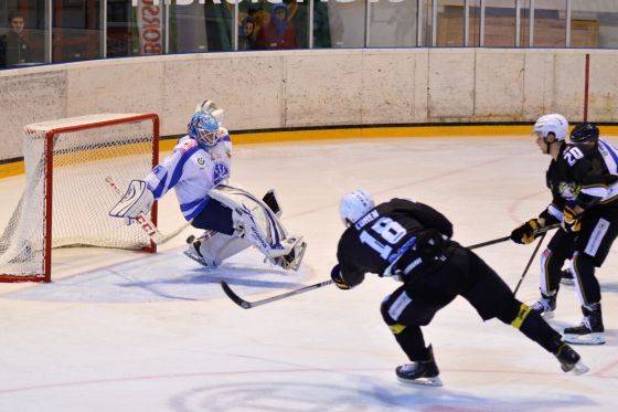 Ballábas jégrecsúszás: mindkét erdélyi csapat kikapott a Mol Liga nyitányán