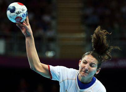 Az EHF után klubja is megbüntette a Görbiczet lefejelő Knezsevicset