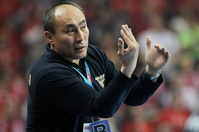 Premier a magyar férfi kézilabda-válogatott kispadján