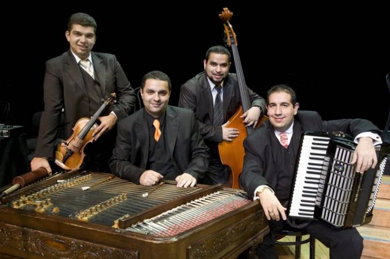 “Szívünkben bomba van”