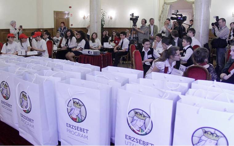 Erdélyi diákok is jelentkezhetnek az Erzsébet-vetélkedőre
