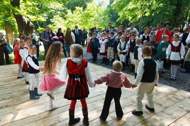 Családi- és gyereknap színes programokkal és közös játékkal