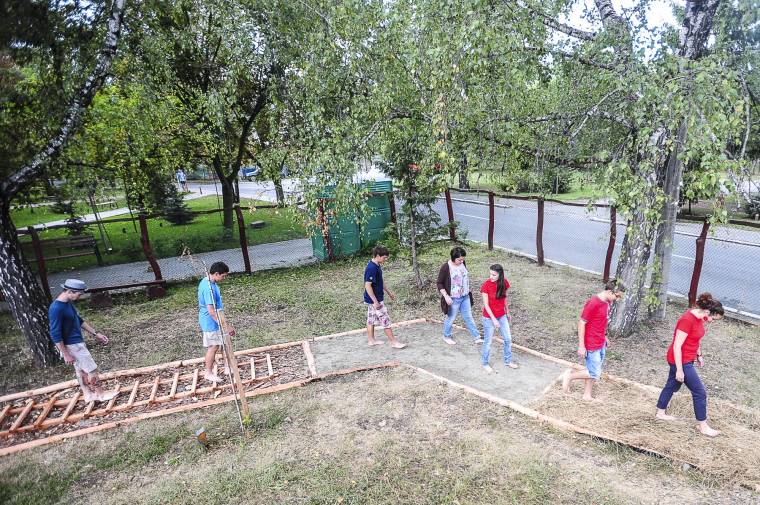 Mezítlábas park Udvarhelyen