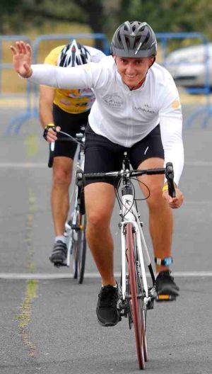 Huszonnégy órán át két keréken