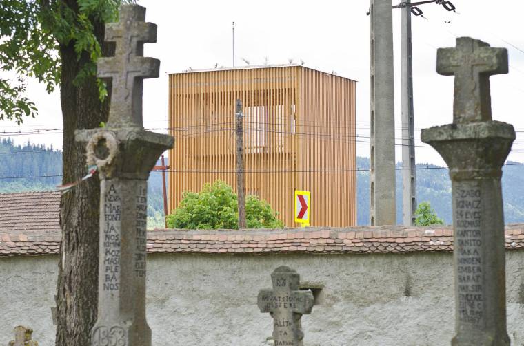 Tájidegen turisztikai központ Csíkkozmáson