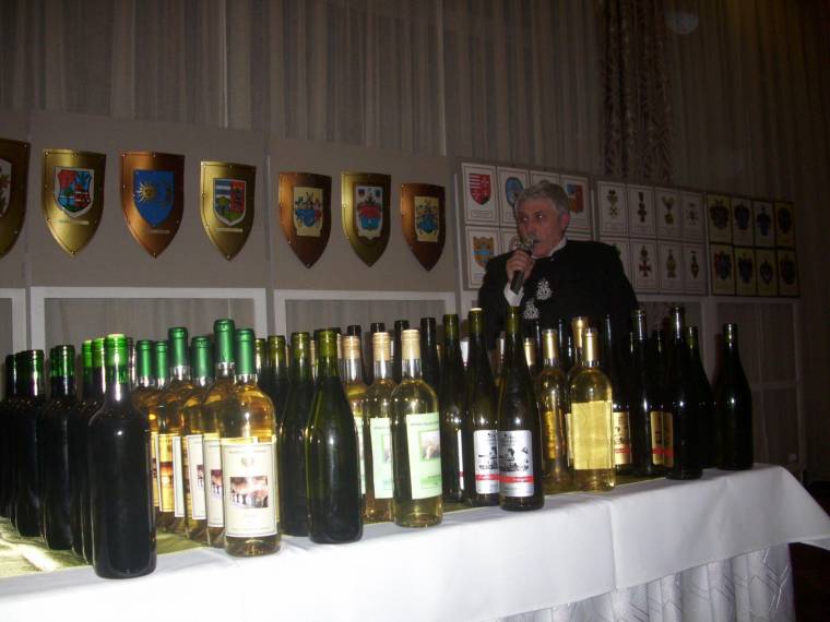 Aranyérmes borokat kóstoltak Marosvásárhelyen