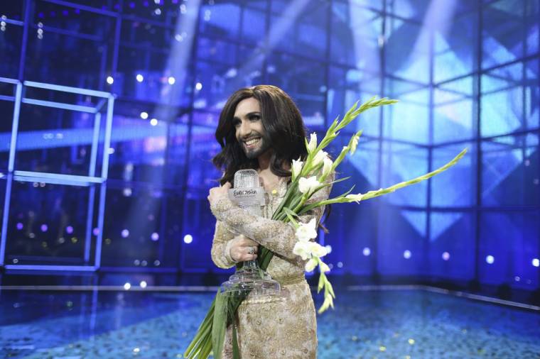 A magyar és román versenyző is május 19-én lép fel az Eurovízión