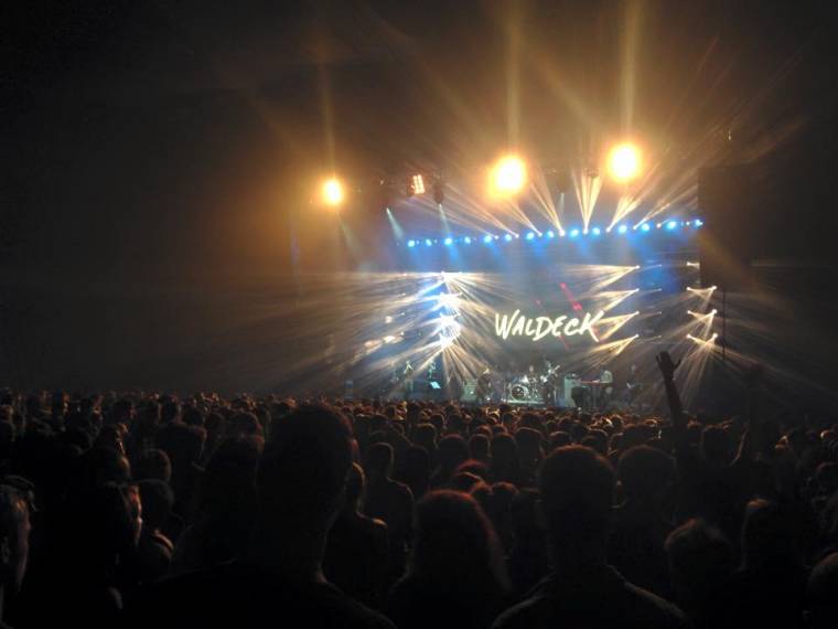 Fergeteges bulik az Electric Cityn