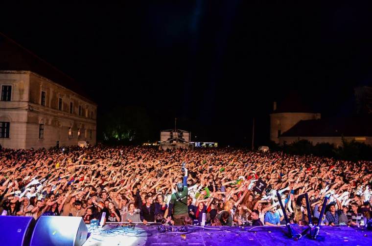 Electric Castle: szikrázó bulik, 80 ezren Bonchidán