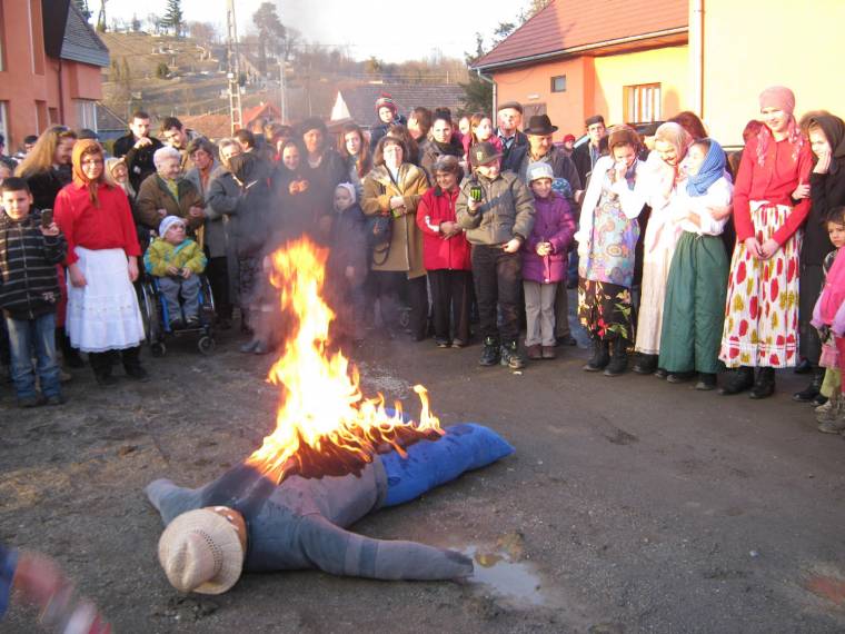 Elégették Balabánt és Illést